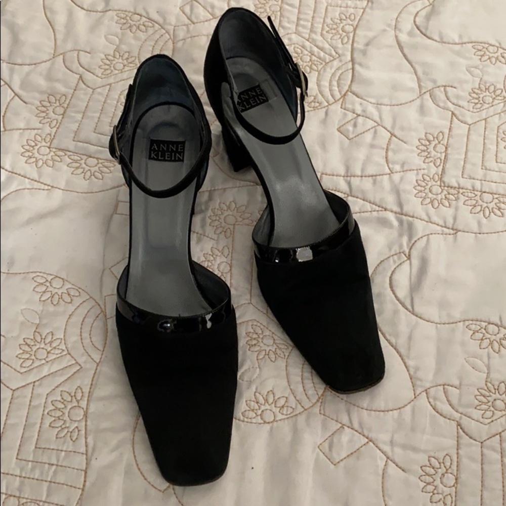 Anne Klein Black Suede Pumps